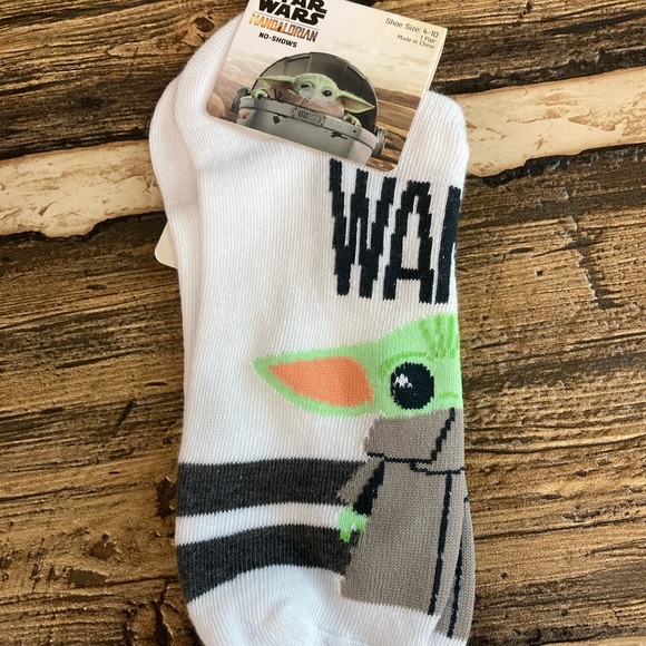 Star Wars Mandalorian no show socks - Picture 1 of 3